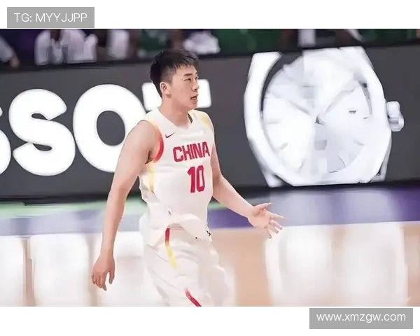 中国男篮热身赛战胜荷兰 余嘉豪斩获16分10篮板 胡明轩制胜三分表现亮眼